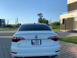 Volkswagen Jetta foto 5