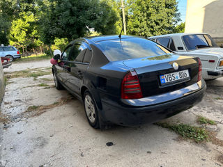 Skoda Superb foto 1