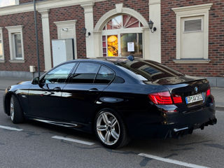 BMW 5 Series foto 4