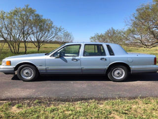 Lincoln Town Car foto 4