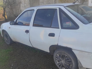 Daewoo Nexia foto 3