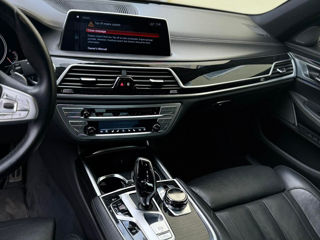 BMW 7 Series foto 7