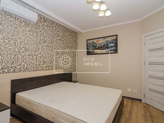 Apartament cu 3 camere, 87 m², Centru, Chișinău foto 3