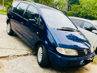 Volkswagen Sharan foto 2