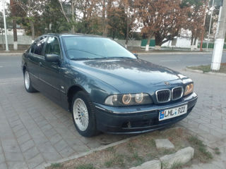 BMW 5 Series foto 3