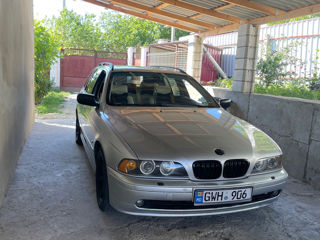 BMW 5 Series foto 9