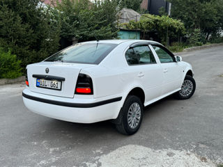 Skoda Octavia foto 3