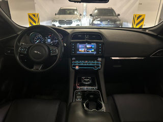 Jaguar F-PACE foto 5