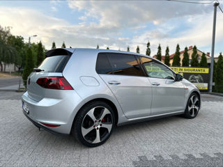 Volkswagen Golf foto 2