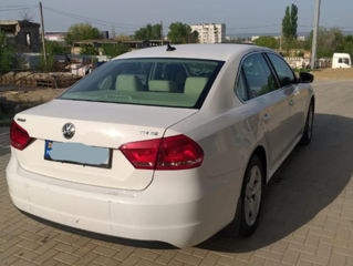 Volkswagen Passat foto 2