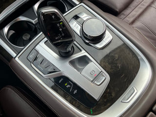 BMW 7 Series foto 15