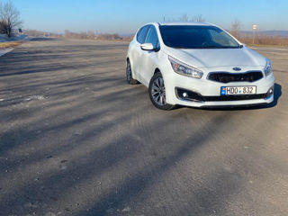 KIA Ceed foto 2