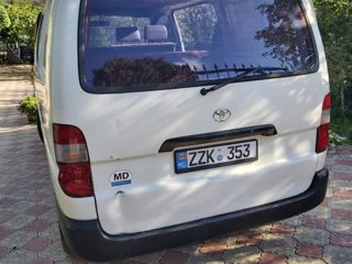 Toyota Hiace foto 3