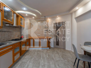 Apartament cu 5 camere sau mai multe, 240 m², Centru, Chișinău foto 15