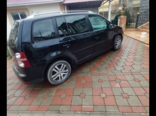 Volkswagen Touran foto 5