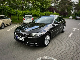 BMW 5 Series foto 2