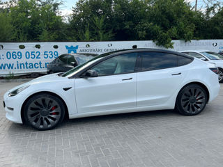 Tesla Model 3 foto 3