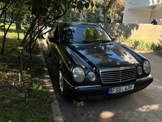 Mercedes E-Class foto 5