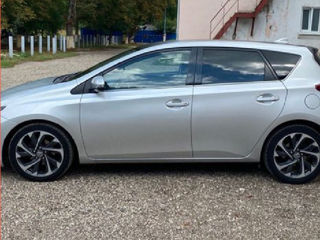 Toyota Auris foto 3