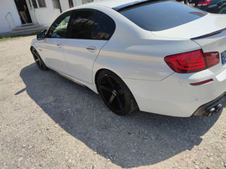 BMW 5 Series foto 7