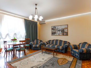Apartament cu 5 camere sau mai multe, 190 m², Centru, Chișinău foto 2