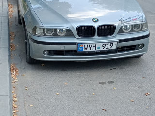 BMW 5 Series foto 1