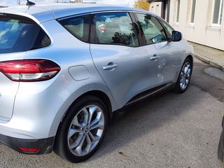 Renault Scenic foto 2