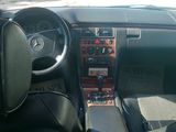 Mercedes E Class foto 3