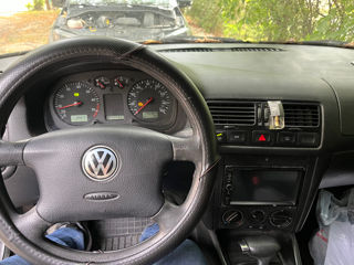 Volkswagen Jetta foto 3