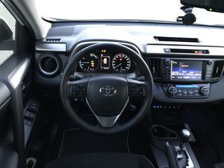 Toyota Rav 4 foto 8