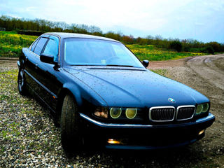 BMW 7 Series foto 5