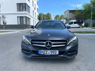 Mercedes C-Class foto 2