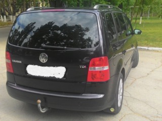 Volkswagen Touran foto 2