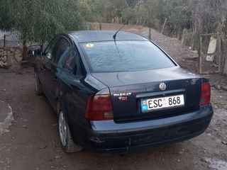 Volkswagen Passat foto 2