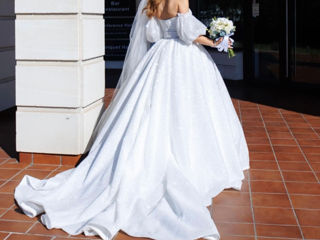 Продам свадебное платье не венчанное