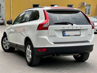 Volvo XC60 foto 4