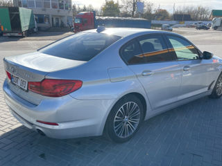 BMW 5 Series foto 6