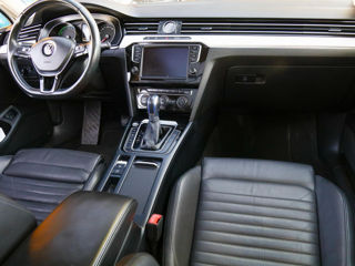 Volkswagen Passat фото 0