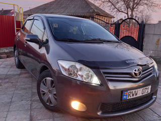 Toyota Auris foto 1