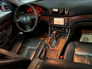 BMW 5 Series foto 9