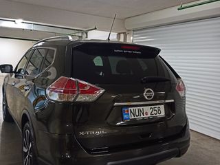 Nissan X-Trail foto 2