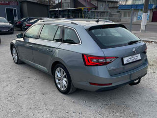 Skoda Superb foto 4