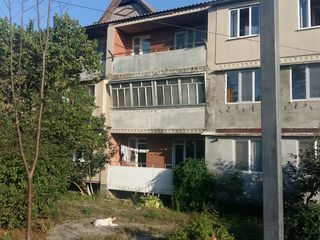 Vand apartament cu 3 odai in Peresecina foto 8