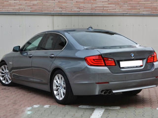 BMW 5 Series foto 4