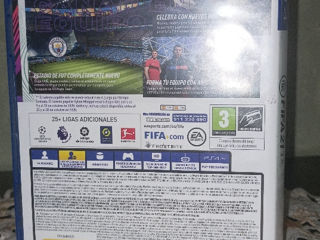 Vând FIFA 22 foto 2