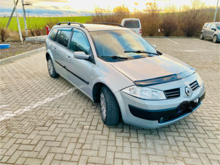 Renault Megane foto 2