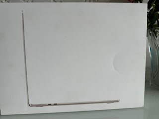 MacBook Air 15 M3 8/256Gb Starlight, Midnight Sigilat
