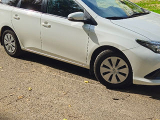 Toyota Auris foto 4