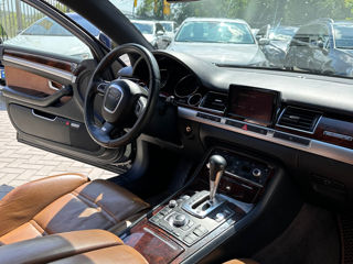 Audi A8 foto 8