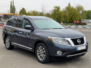 Nissan Pathfinder foto 3